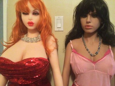 Jessica gets some Bling because Lilly insists
