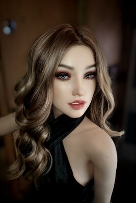 FaceApp_1682548106230.jpg